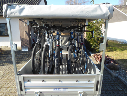 Fahrradhalter-System für Wohnmobil-Heckgarage und Anhänger